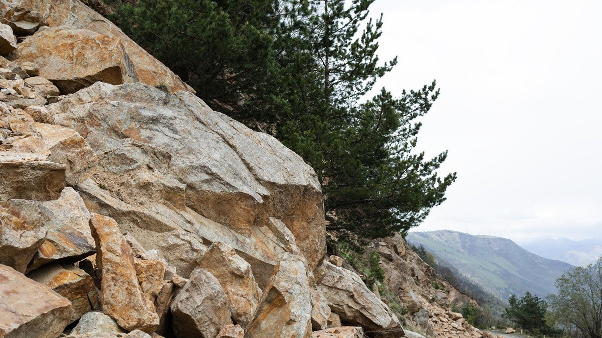 family hit by devastating mountain rockfall