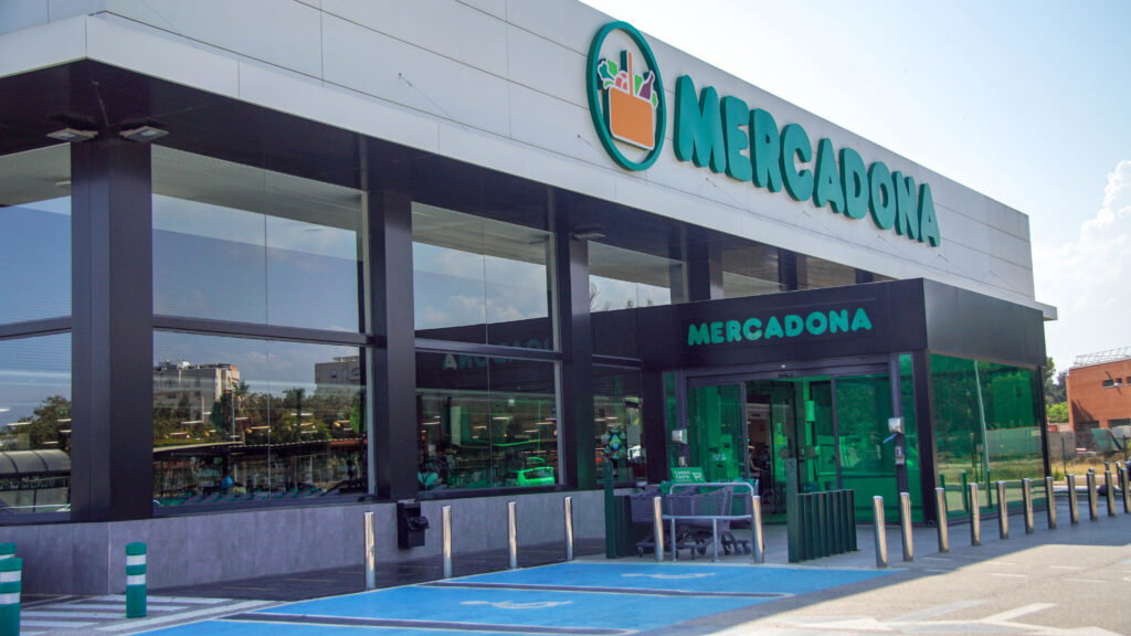 Man faces huge prison sentence after trying to leave Mercadona with a bottle of juice