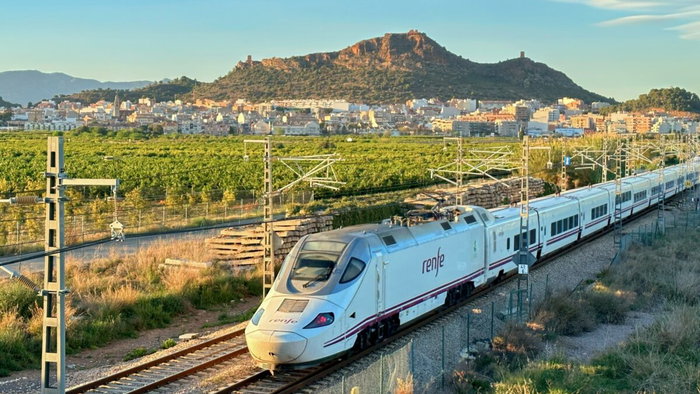 High-speed to Motril on the table.