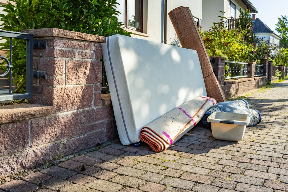 Catral launches crackdown on illegal dumping of furniture and bulky waste