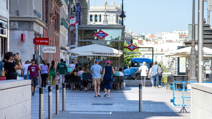 Hot day on Madrid street