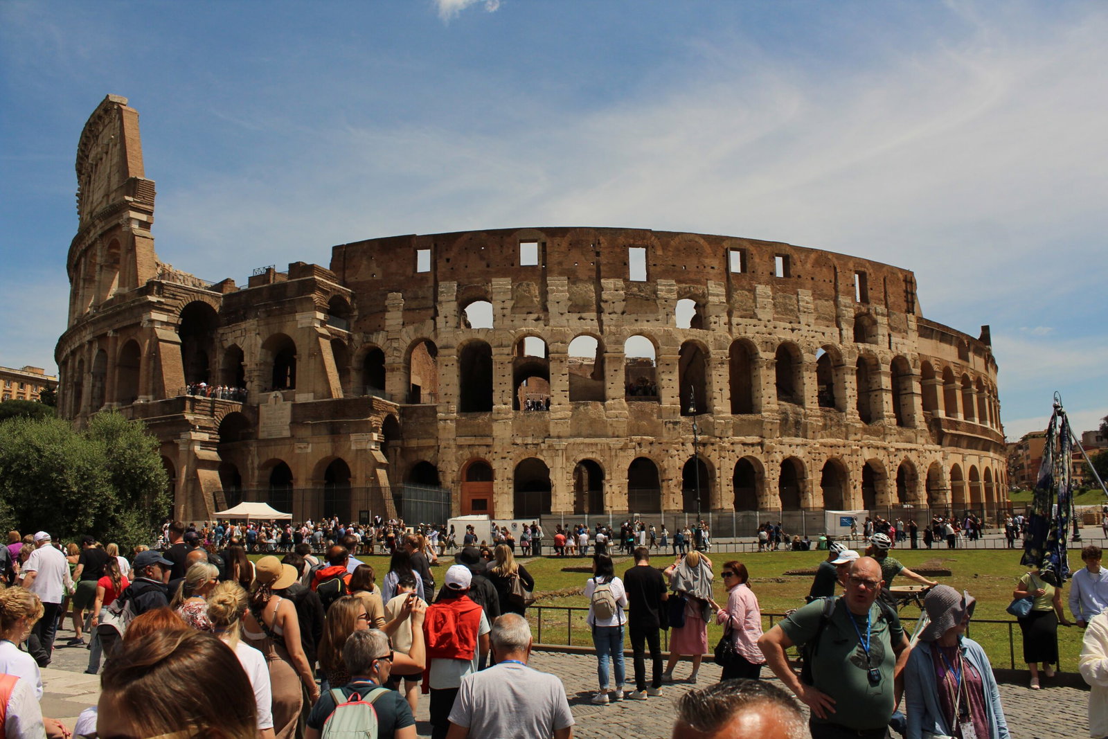 Colosseum becomes ‘red zone’ in major new Rome security crackdown