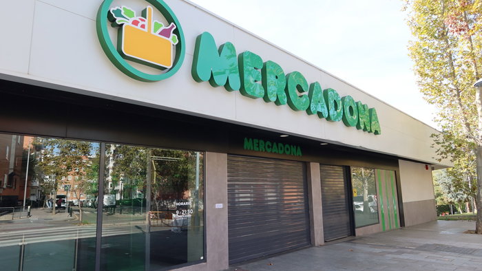 A Mercadona supermarket with closed shutters