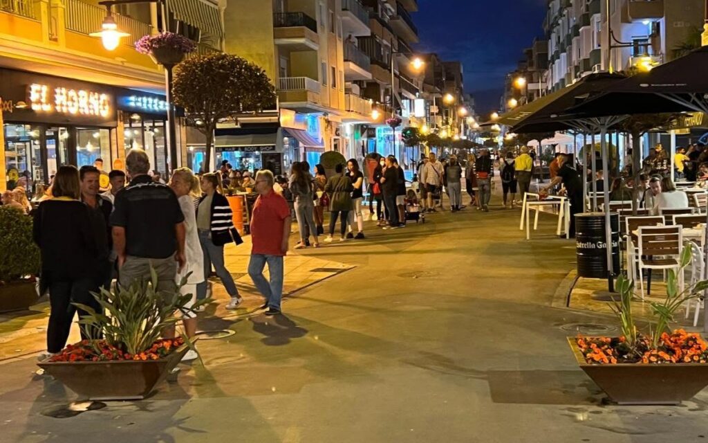 Velez-Malaga keeps terrace last orders at 2am through San Miguel Fair