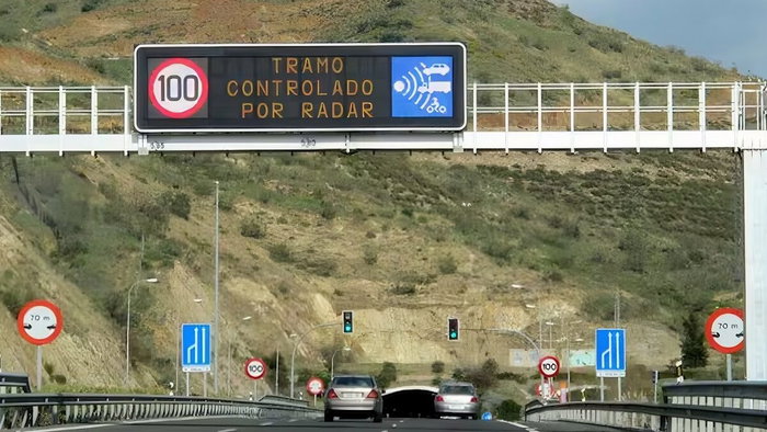 Average speed camera warning in Spain.