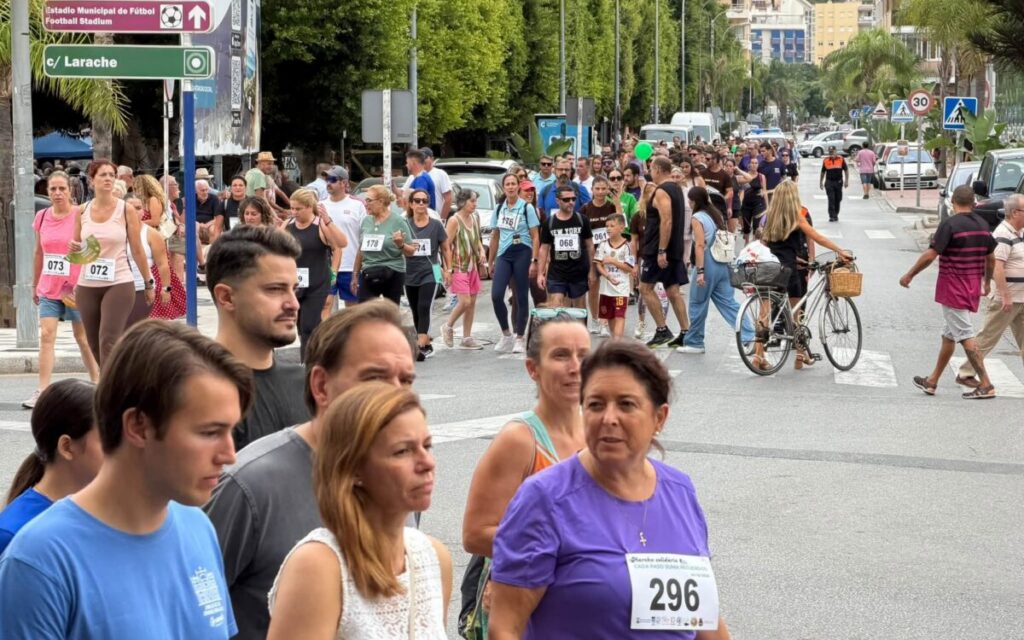 More than 400 people walk Almuñecar so Alzheimer’s is not lived in silence