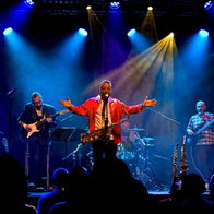 Erly Thornton live on stage.