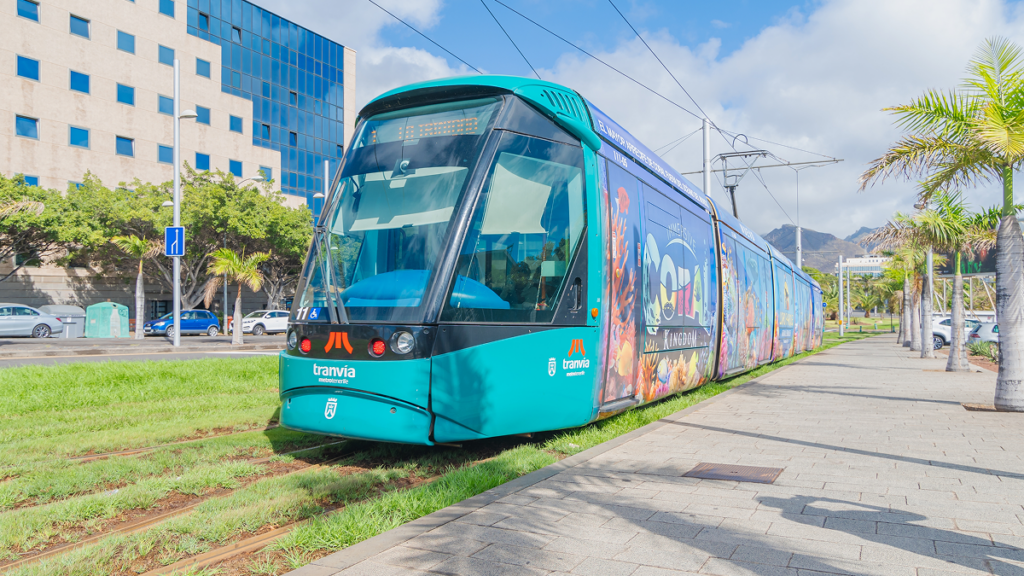 Canary Islands passengers could lose free buses and trams in January after Spain’s snap election