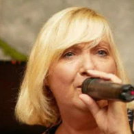 Wales singer Diane Diaz performs an afternoon of favourites from the 1960s, 70s and 80s.