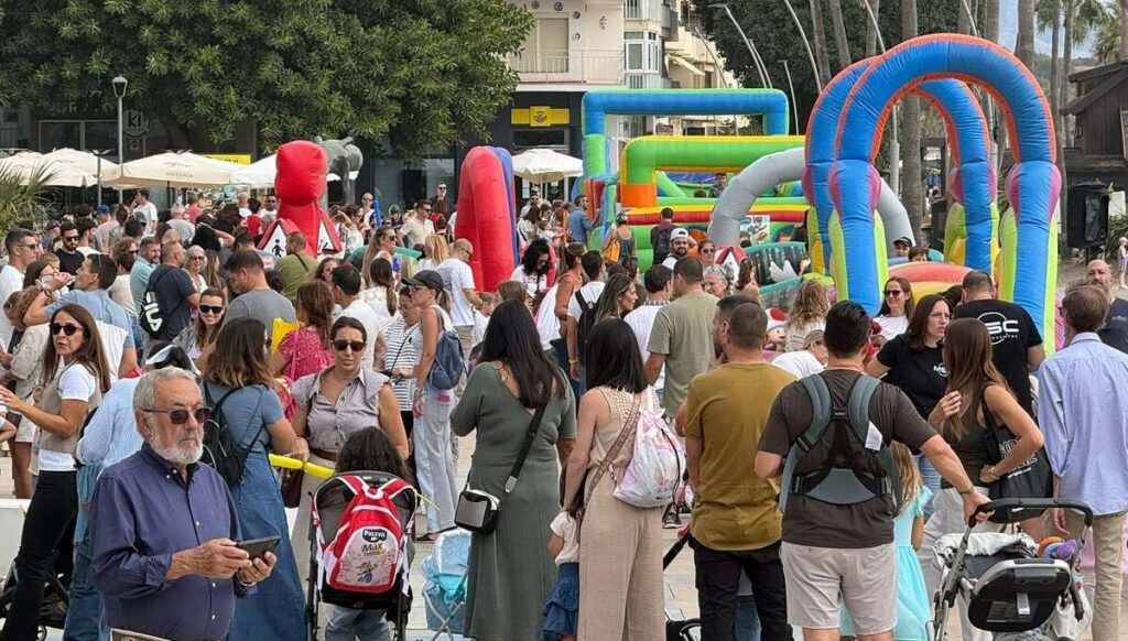 Estepona is once again ‘Living its streets’ as Autumn festival is in town, with games, music and culture