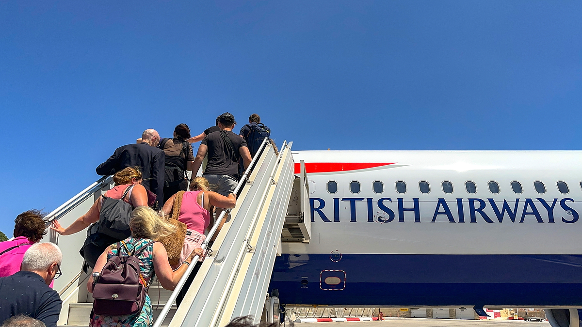 euroweeklynews.com - Harry Dennis - Brits flying home from Spain this winter could end up paying for airlines' fuel bill