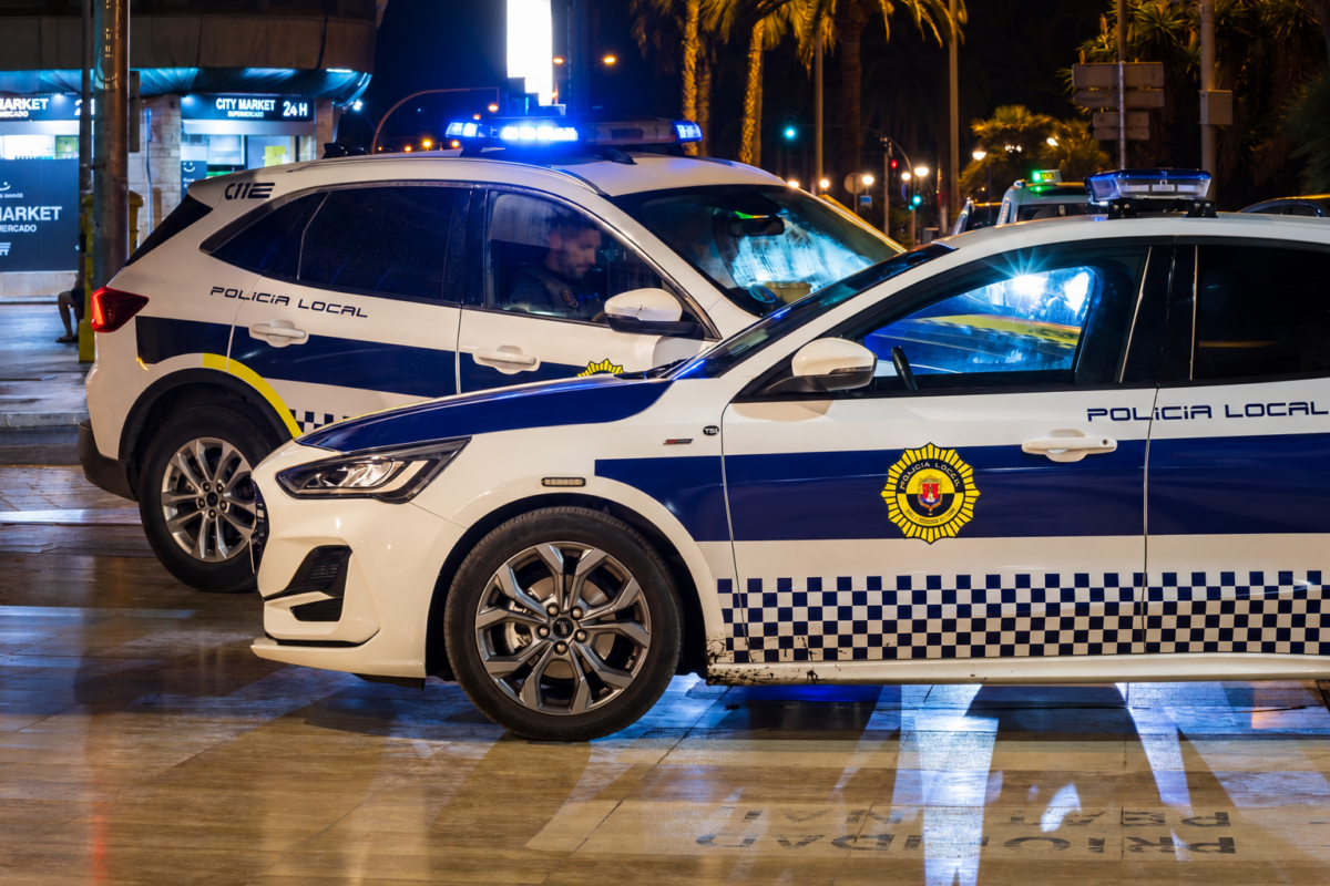 Polizeiverfolgungsjagd mit 200 km/h endet mit gesuchtem Fahrer ...