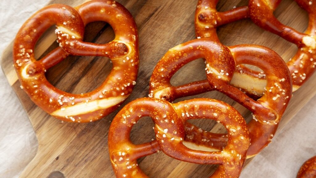 Pretzels, pink T-shirts and a secret charity, Brezelfest is back