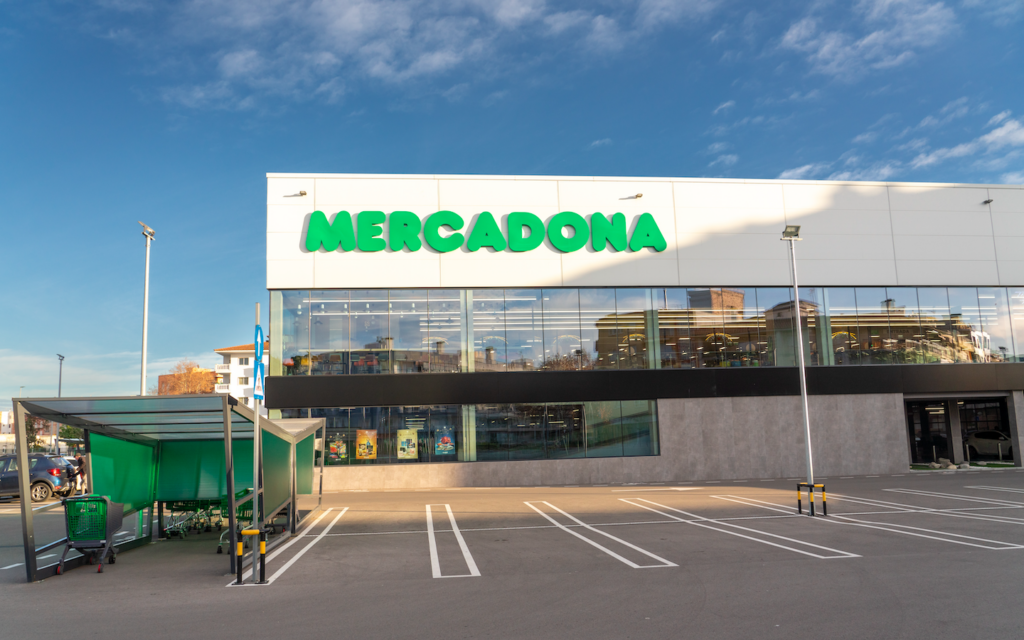 Mercadona worker fired after detectives uncover his secret during shifts