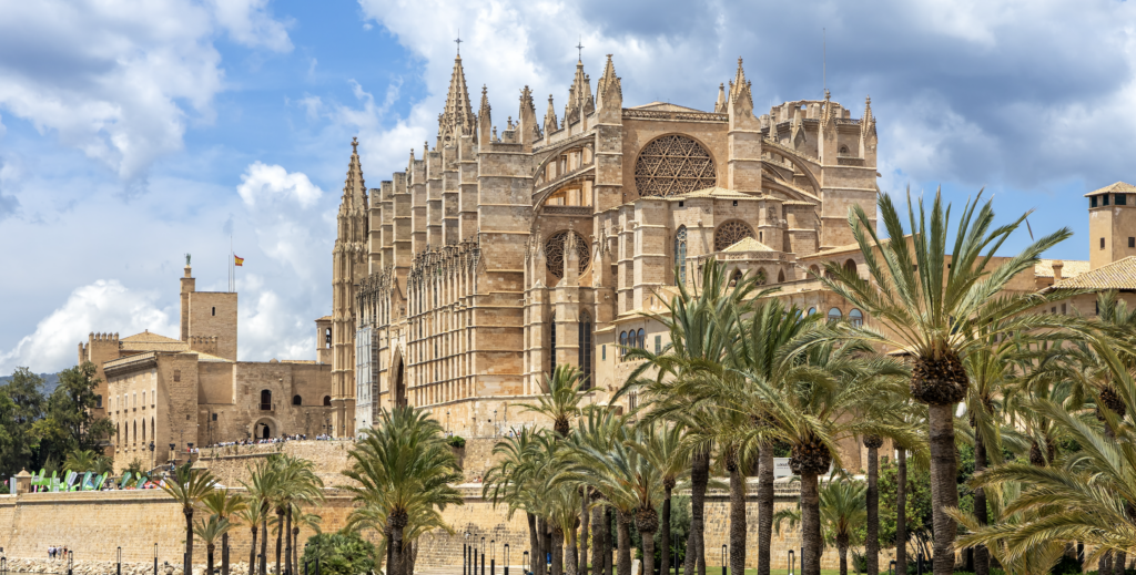 Palma – Where Romans, Royals & Rulers Rub Along!