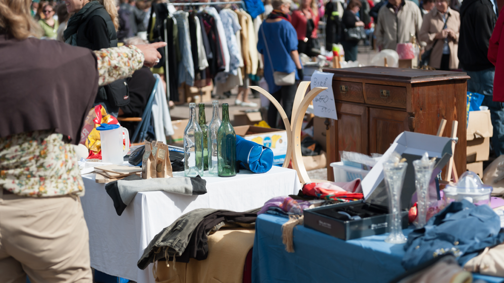 Woman’s flea market find in Sweden sells for €124,000 and shocks auctioneers