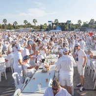 More than 5,000 join Torrevieja Fiesta Blanca to support childhood cancer fight.