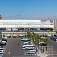 The incidents took place at Palma’s Son Sant Joan Airport on Monday, October 12, prompting air traffic controllers to coordinate two separate landings