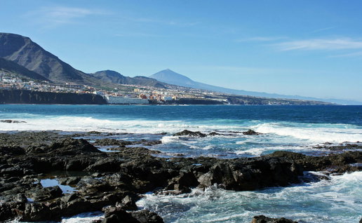 The coastline.