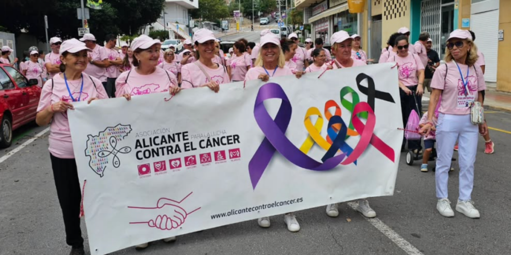 Calpe thinks pink as 350 people unite against breast cancer