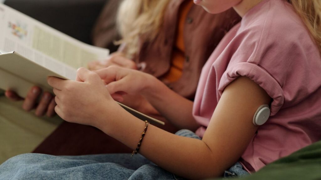 Continuous Glucose Monitors (CGMs): How the Small Patch Is Revolutionising Blood Sugar Control