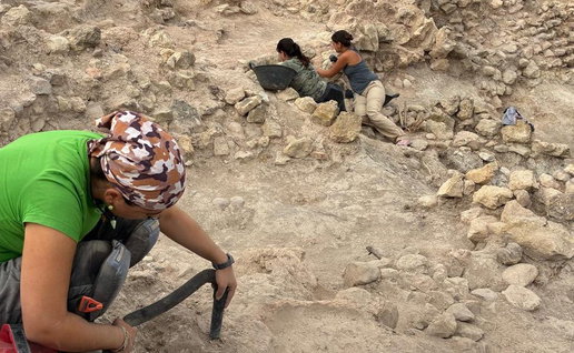 Aspe in brief: Record shopping vouchers and new Bronze Age discoveries