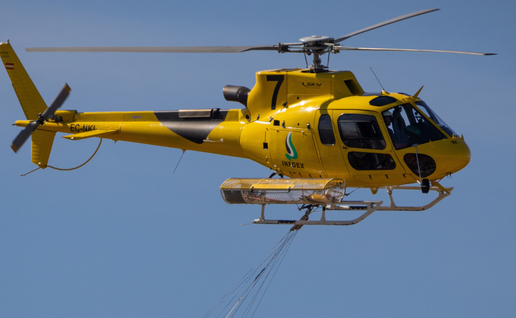 Helicopter removes old power lines near Spain’s Montgó Natural Park