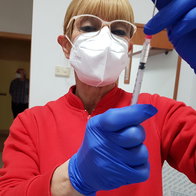 flu vaccination nurse in Spain