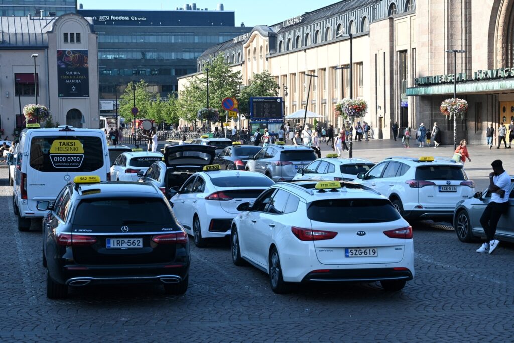 Taxi safety: Finland’s women-only services gaining ground