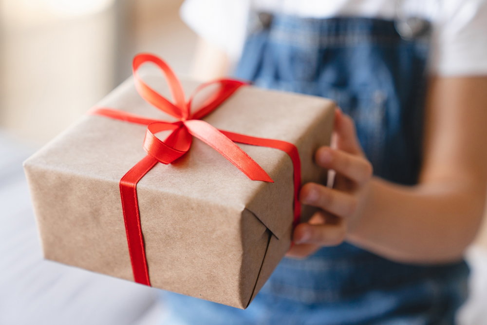 A Helping Hand launches Christmas gift appeal and charity quiz for local families