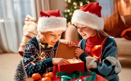 Costa Blanca Christmas appeal brings communities together to provide presents for children in care.