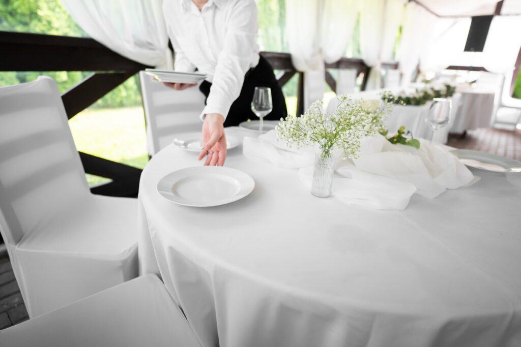 80 hit by food poisoning: Two Malaga wedding outbreaks under investigation