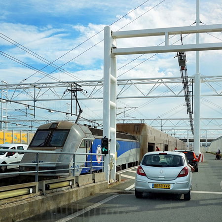 Coquelles,,Pas-de-calais,,France,,Queue,Of,Cars,Waiting