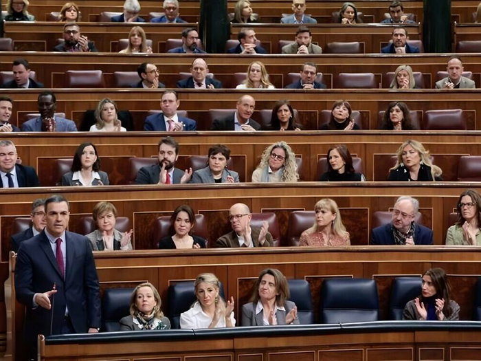 Spanish Congress in session